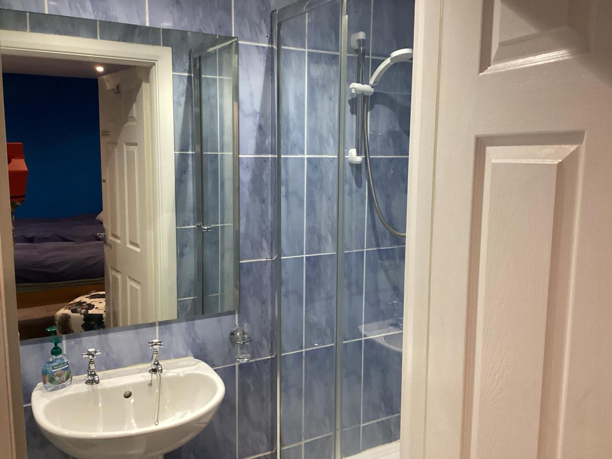 Heather'S Lodge Cheshunt ภายนอก รูปภาพ